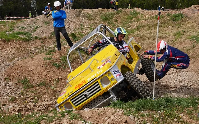 4x4-truck-640x480-51508856.jpeg