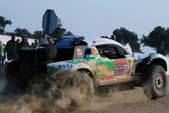 4x4-truck-640x480-85065507.jpeg