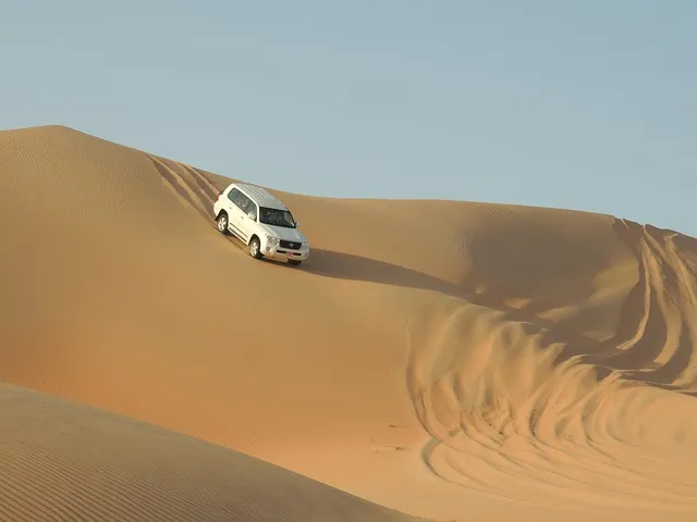 4x4-truck-640x480-49037093.jpeg