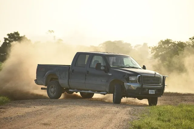 4x4-truck-640x480-98771083.jpeg